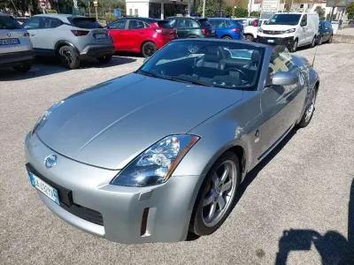 Usata Nissan 350Z 280 CV (205 kW) 2006 Argento metallizzato Cabrio