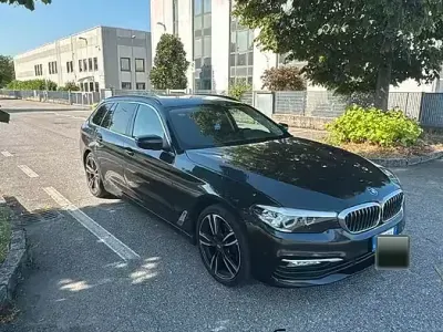 Usata BMW 520 Comfort Edition 190 CV (139 kW) 2018 Nero Station wagon