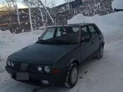 Usata Fiat Ritmo 58 CV (42 kW) 1987 Bluazzurro Berlina