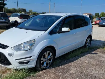 Usata Ford S-MAX Titanium 200 CV (147 kW) 2011 Bianco Monovolume