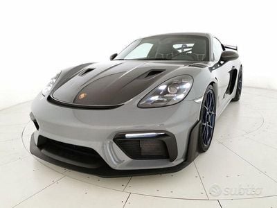 Porsche Cayman GT4