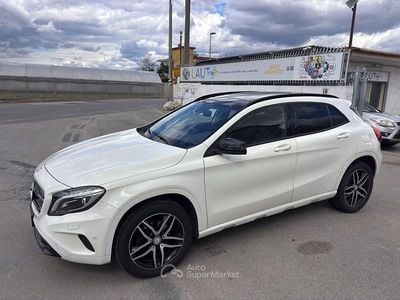 Usata Mercedes GLA200 136 CV (100 kW) 2016 Bianco SUV