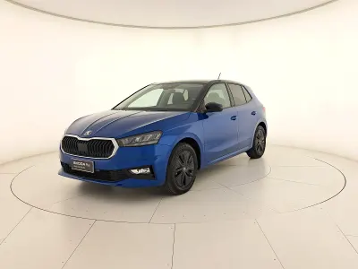 Usata Skoda Fabia 95 CV (69 kW) 2025 Blu race metallizzato nero tulipano perlato Utilitaria