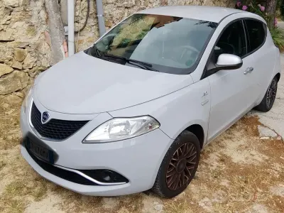Usata Lancia Ypsilon 69 CV (50 kW) 2017 Utilitaria