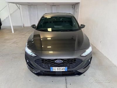 Usata Ford Focus ST-Line 120 CV (88 kW) 2023 Grigio Berlina