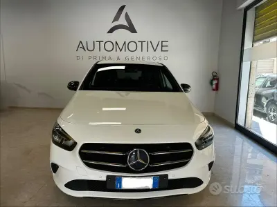 Usata Mercedes B180 116 CV (85 kW) 2019 Bianco Utilitaria