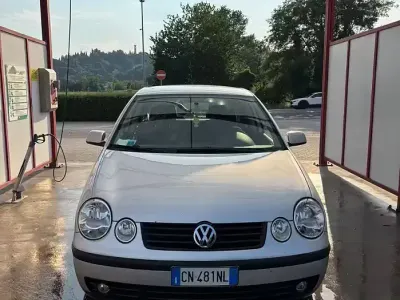 Usata VW Polo 75 CV (55 kW) 2004 Grigio Utilitaria