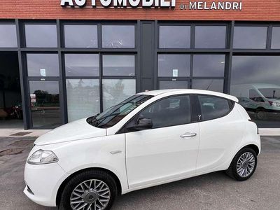 Usata Lancia Ypsilon 69 CV (50 kW) 2011 Bianco Utilitaria