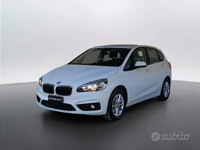 Begagnad BMW 218 Performance 150 HK (110 kW) 2016 Vit Kombi