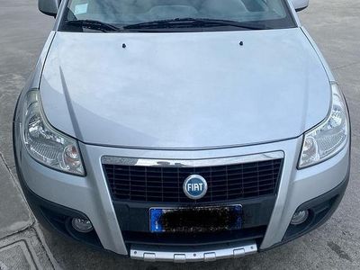 Usata Fiat Sedici 107 CV (78 kW) 2007 Grigio SUV
