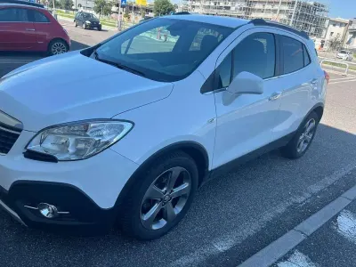 Usata Opel Mokka Cosmo 116 CV (85 kW) 2014 Bianco SUV