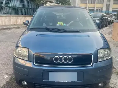 Usata Audi A2 75 CV (55 kW) 2000 Bluazzurro Utilitaria