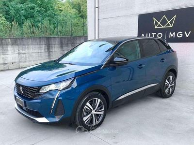 Usata Peugeot 3008 Allure 131 CV (96 kW) 2023 Blu/azzurro SUV
