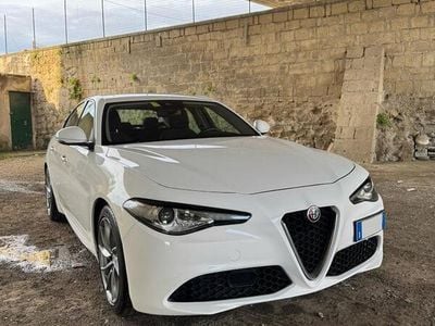 Usata Alfa Romeo Giulia 150 CV (110 kW) 2019 Bianco Berlina