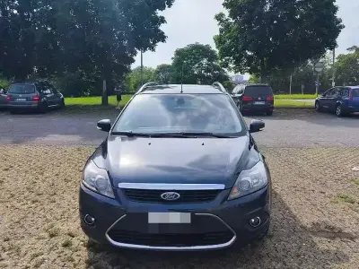 Usata Ford Focus 109 CV (80 kW) 2009 Grigio Station wagon