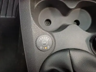 Usata Dacia Logan MCV Comfort 90 CV (66 kW) 2018 Grigio scuro