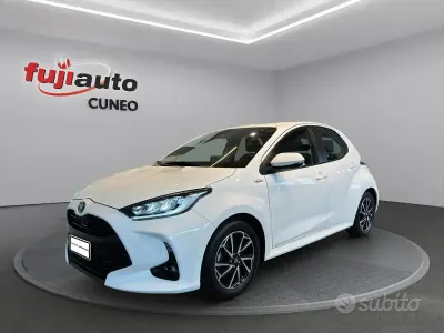 Usado Toyota Yaris Hybrid Trend 116 CV (85 kW) 2022 Blanco Utilitario