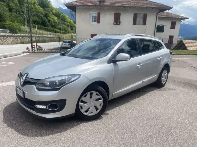 Usata Renault Mégane GrandTour 110 CV (80 kW) 2014 Grigio Station wagon