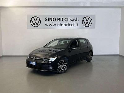 Usata VW Golf VIII Life 110 CV (80 kW) 2023 Nero Utilitaria