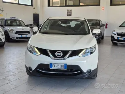 Gebraucht Nissan Qashqai Acenta 131 PS (96 kW) 2014 Weiß SUV