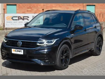 Usata VW Tiguan R-line 150 CV (110 kW) 2024 Nero SUV