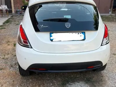 Usata Lancia Ypsilon 80 CV (58 kW) 2014 Utilitaria
