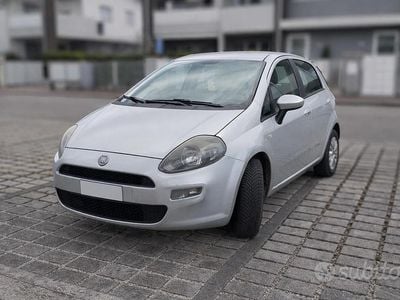 Usata Fiat Punto 77 CV (56 kW) 2012 Grigio Utilitaria