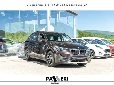 Usata BMW X1 Advantage 125 CV (91 kW) 2021 Black/purple SUV