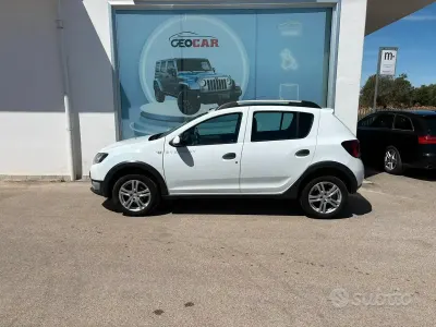Usata Dacia Sandero Stepway 90 CV (66 kW) 2016 Bianco Berlina