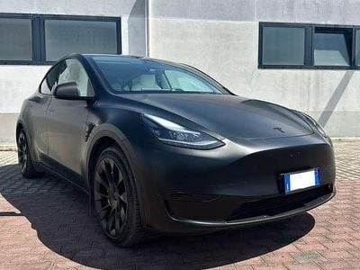 Nero Usata 2023 Tesla Model Y Long Range AWD SUV | 38.500 €