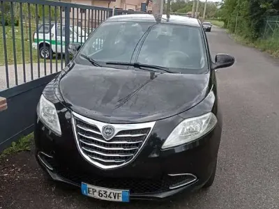 Usata Lancia Ypsilon Silver 69 CV (50 kW) 2013 Utilitaria