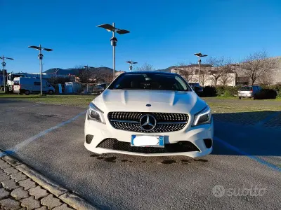 Usata Mercedes CLA200 136 CV (100 kW) 2015 Bianco Station wagon