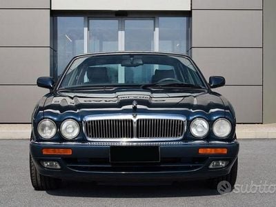 Usata Jaguar XJ6 Sovereign 241 CV (177 kW) 1996 Blu/azzurro Berlina
