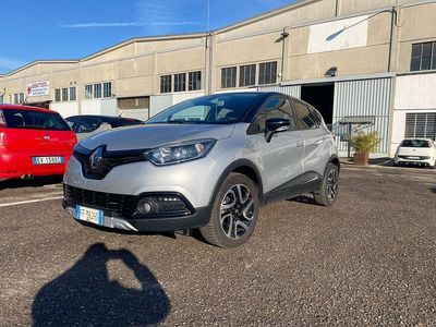Usata Renault Captur Intens 90 CV (66 kW) 2016 Argento metallizzato SUV