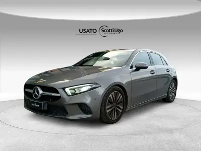 Usata Mercedes A180 116 CV (85 kW) 2022 Grigio magno designo Berlina