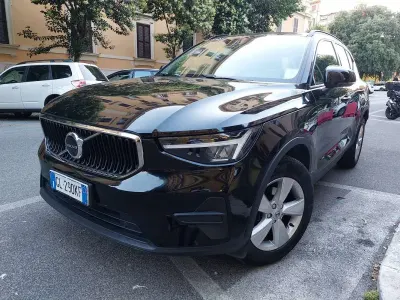 Usata Volvo XC40 129 CV (94 kW) 2022 Nero SUV