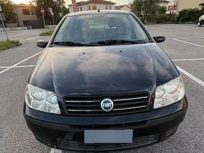Usata Fiat Punto 60 CV (44 kW) 2007 Bluazzurro Utilitaria