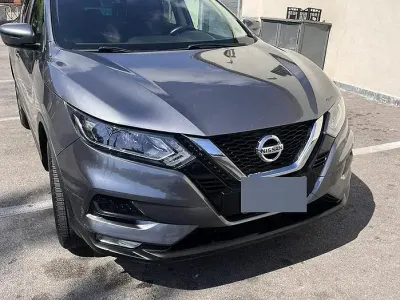 Usata Nissan Qashqai 156 CV (114 kW) 2019 Grigio SUV