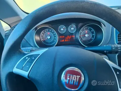 Usata Fiat Punto 77 CV (56 kW) 2012 Utilitaria