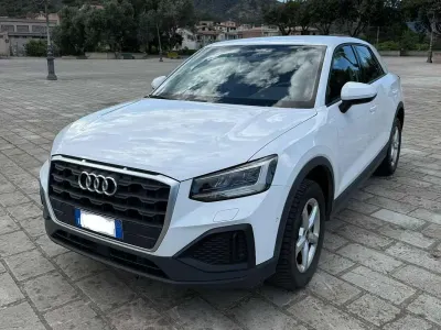 Usata Audi Q2 Business 116 CV (85 kW) 2024 Bianco SUV