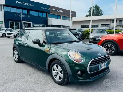 Usata Mini ONE 75 CV (55 kW) 2015 Verde Utilitaria