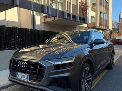 Usata Audi Q8 Sport 285 CV (209 kW) 2019 Grigio SUV