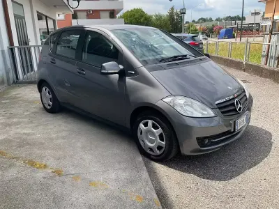 Usata Mercedes A160 Executive 95 CV (69 kW) 2011 Grigio Utilitaria