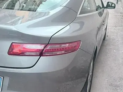 Usata Renault Laguna Coupé 110 CV (80 kW) 2013 Grigio Coupé