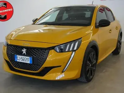 Usata Peugeot 208 GT 102 CV (75 kW) 2022 Giallo Utilitaria