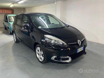 Usata Renault Scénic III 110 CV (80 kW) 2013 Nero Monovolume