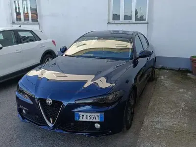Usata Alfa Romeo Giulia Super 150 CV (110 kW) 2018 Blu Berlina