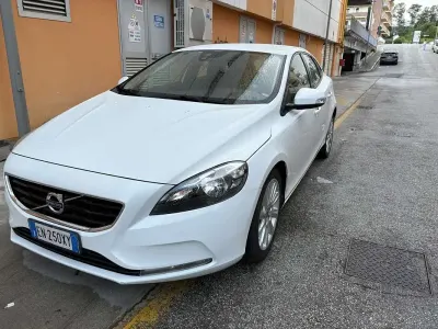 Usata Volvo V40 Kinetic 116 CV (85 kW) 2013 Station wagon