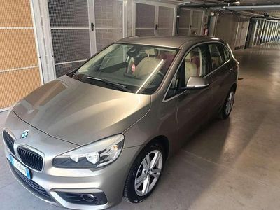 Usata BMW 218 Active Tourer Luxury Line 150 CV (110 kW) 2017 Grigio Monovolume