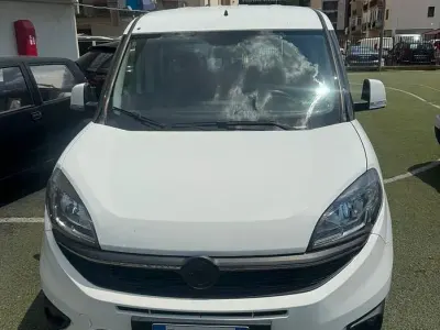 Usata Fiat Doblò 95 CV (69 kW) 2019 Bianco Monovolume